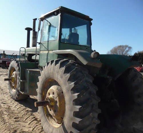 Used John Deere 8640 Tractor parts.
