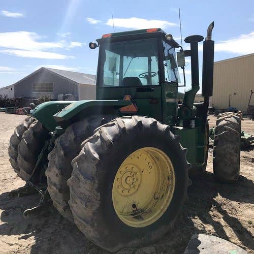 Used John Deere 8640 Tractor parts.