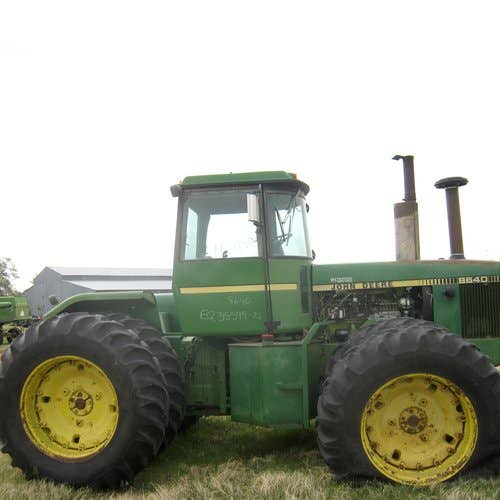 Used John Deere 8640 Tractor parts.
