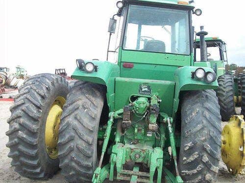 Used John Deere 8650 Tractor parts.