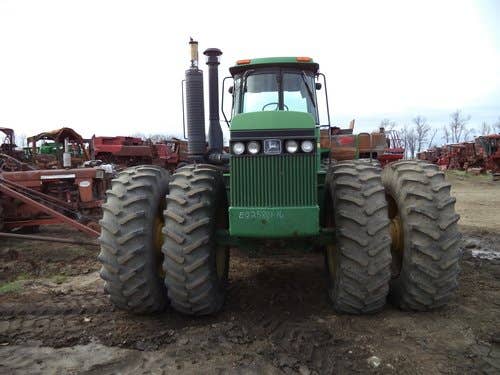 Used John Deere 8650 Tractor parts.