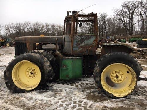 Used John Deere 8650 Tractor parts.