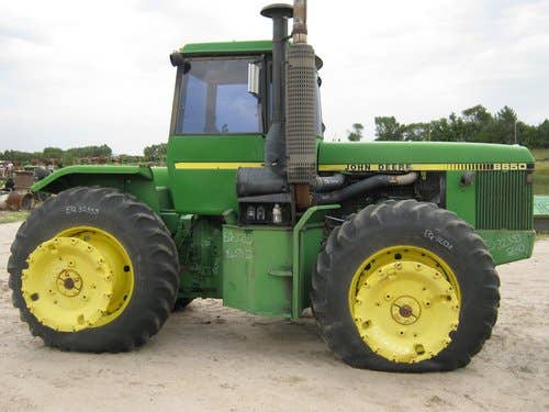 Used John Deere 8650 Tractor parts.