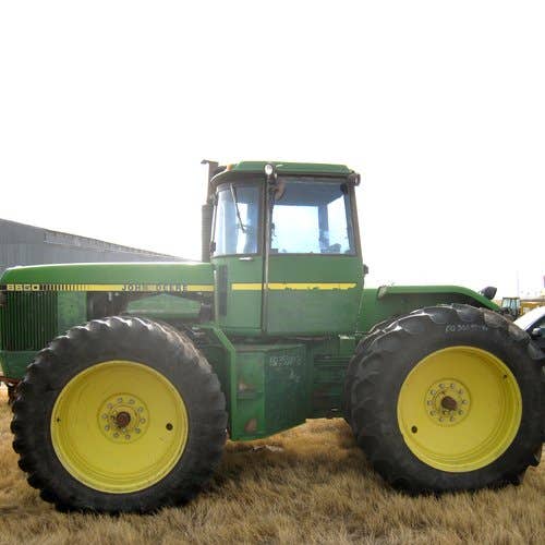 Used John Deere 8650 Tractor parts.