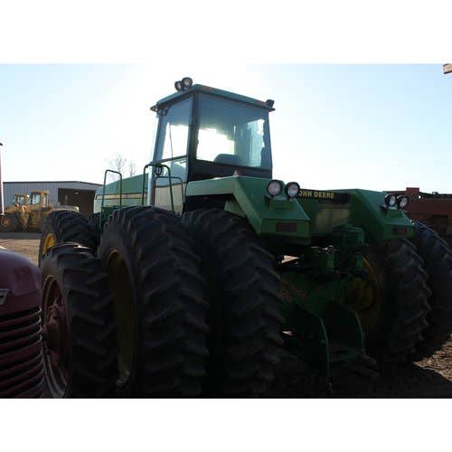 Used John Deere 8760 Tractor parts.