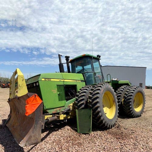 Used John Deere 8760 Tractor parts.