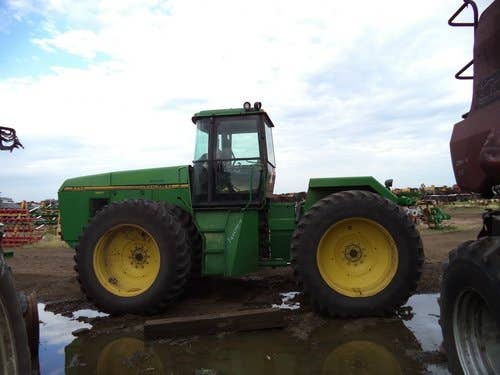 Used John Deere 8770 Tractor parts.