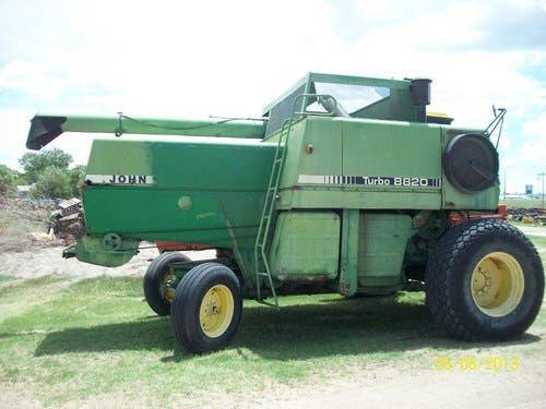 Used John Deere 8820 Combine Parts Used John Deere 8820 Combine Parts