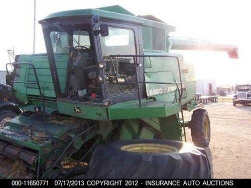 1988 Used John Deere 8820 Combine parts.