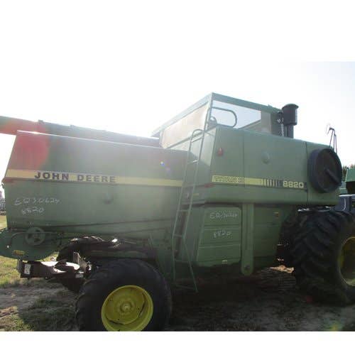 1986 Used John Deere 8820 Combine parts.