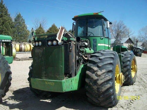 Used John Deere 8850 Tractor parts.