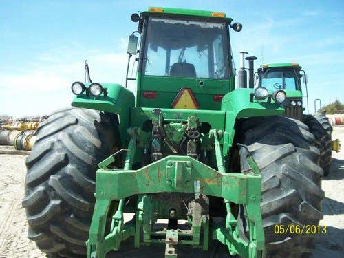 Used John Deere 8850 Tractor parts.