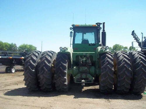 Used John Deere 8850 Tractor parts.