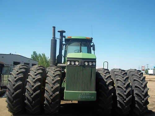 Used John Deere 8850 Tractor parts.