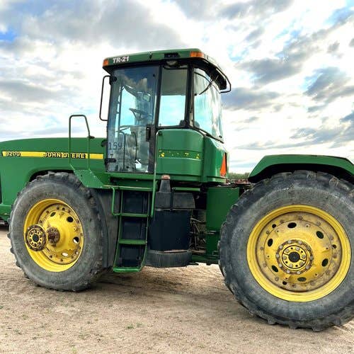 Used John Deere 9200 Tractor parts.