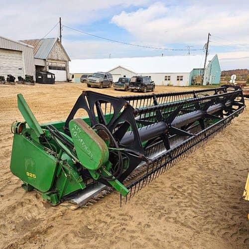 Used John Deere 925 Header parts.