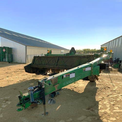 Used John Deere 935 Hay Cutting parts.