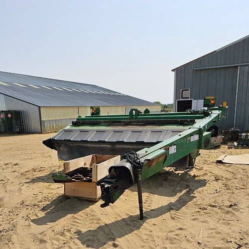 Used John Deere 935 Hay Cutting parts.