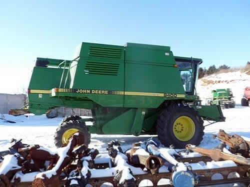 1990 Used John Deere 9400 Combine parts.