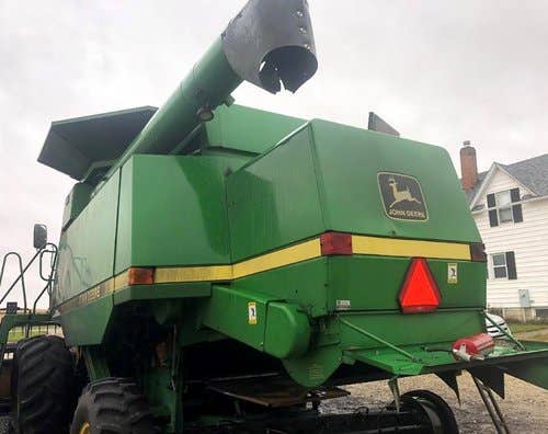 Used John Deere 9400 Combine parts.