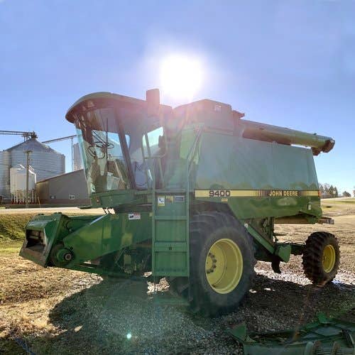 Used John Deere 9400 Combine parts.