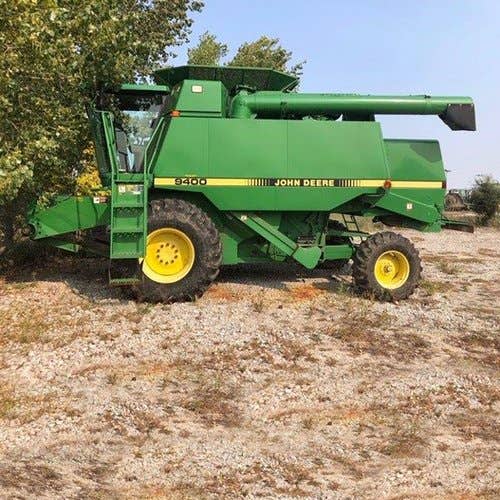 Used John Deere 9400 Combine parts.