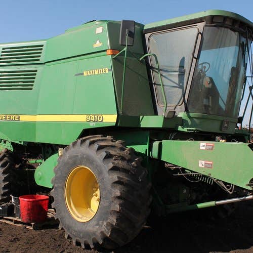 Used 1998 John Deere 9410 Combine Parts Used 1998 John Deere 9410 Combine Parts