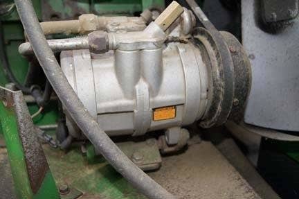 Used John Deere 9500 Combine parts.