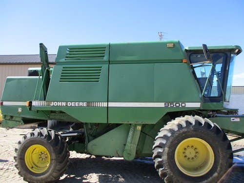 Used John Deere 9500 Combine parts.