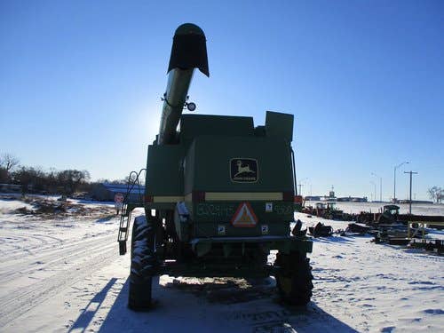 Used John Deere 9500 Combine parts.