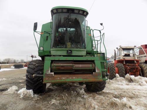 Used John Deere 9500 Combine parts.