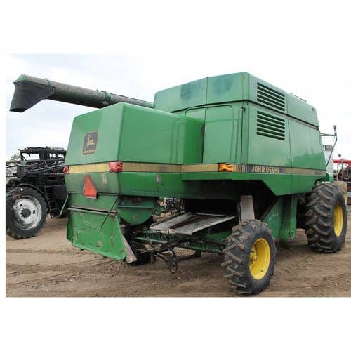 Used John Deere 9500 Combine parts.