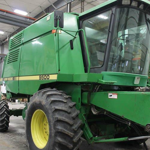 Used John Deere 9500 Combine parts.