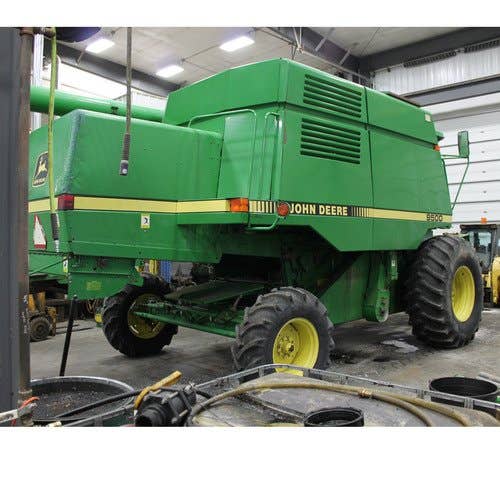 Used John Deere 9500 Combine parts.