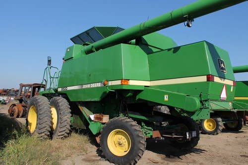 1991 Used John Deere 9500 Combine parts.