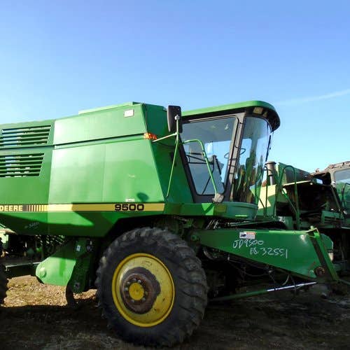 Used 1990 John Deere 9500 Combine Parts Used 1990 John Deere 9500 Combine Parts