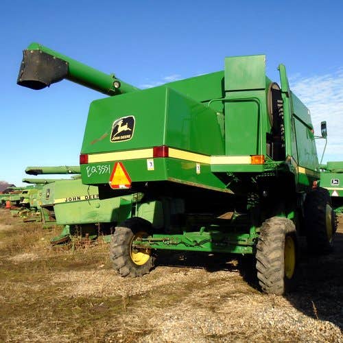 1990 Used John Deere 9500 Combine parts.