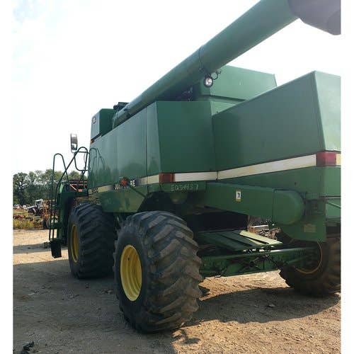1990 Used John Deere 9500 Combine parts.