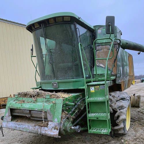 Used John Deere 9500 Combine parts.