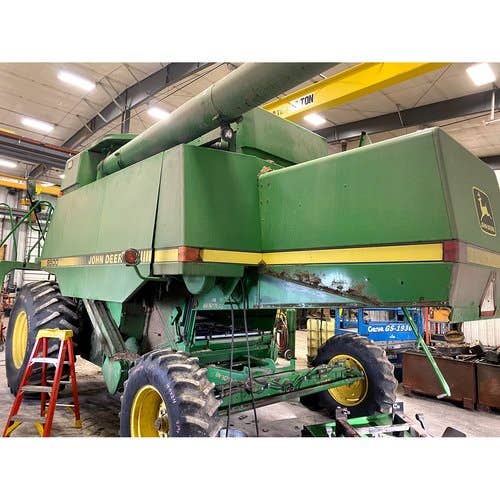 Used John Deere 9500 Combine parts.