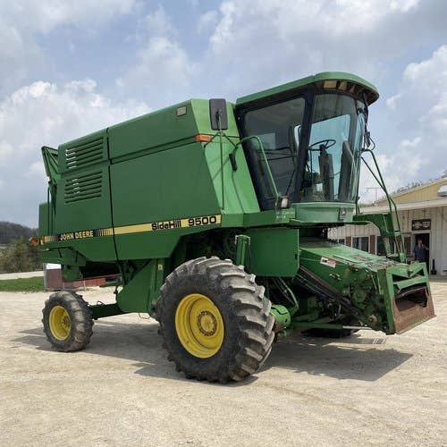 Used John Deere 9500 Combine parts.