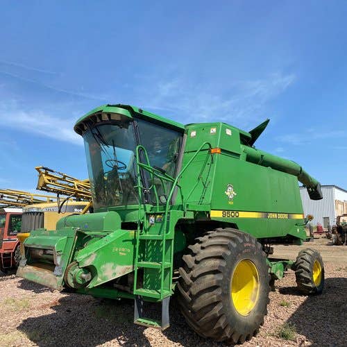 Used John Deere 9500 Combine parts.