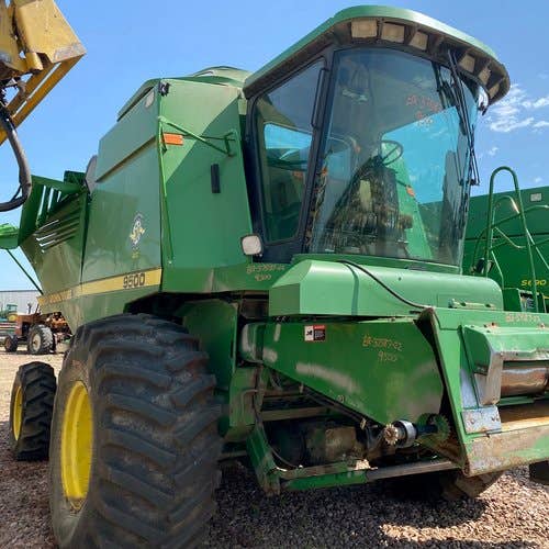 Used John Deere 9500 Combine parts.