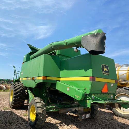 Used John Deere 9500 Combine parts.