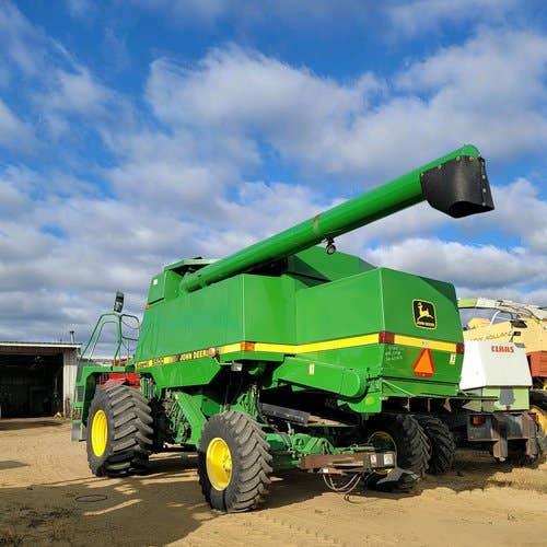 1993 Used John Deere 9500 Combine parts.