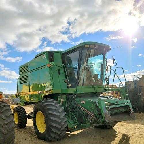 1993 Used John Deere 9500 Combine parts.