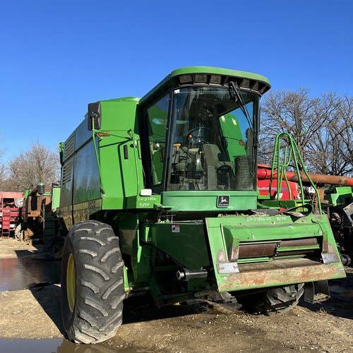 Used John Deere 9500 Combine parts.