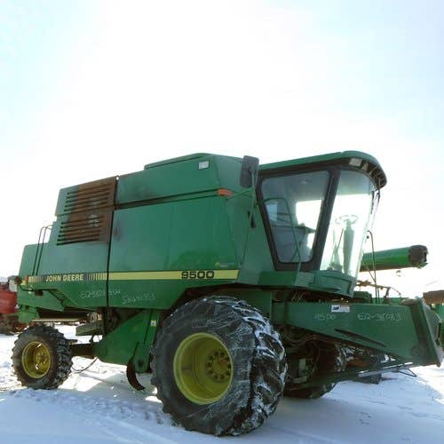 Used John Deere 9500 Combine parts.
