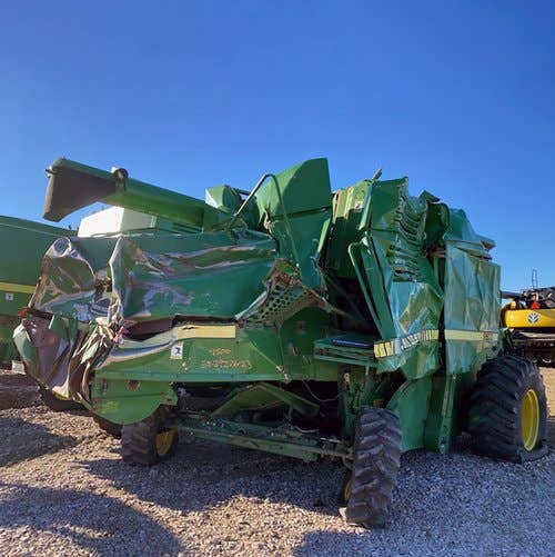 Used John Deere 9500 Combine parts.