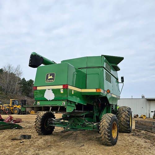 Used John Deere 9500 Combine parts.